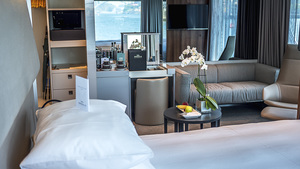 Emerald Riverview Suite